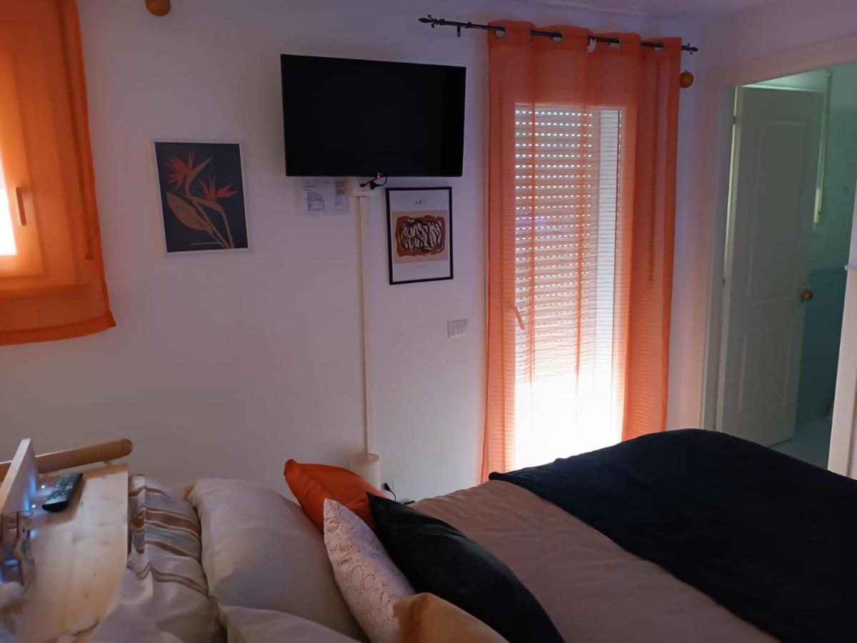 Armareaoverseassuites 피우미치노 외부 사진