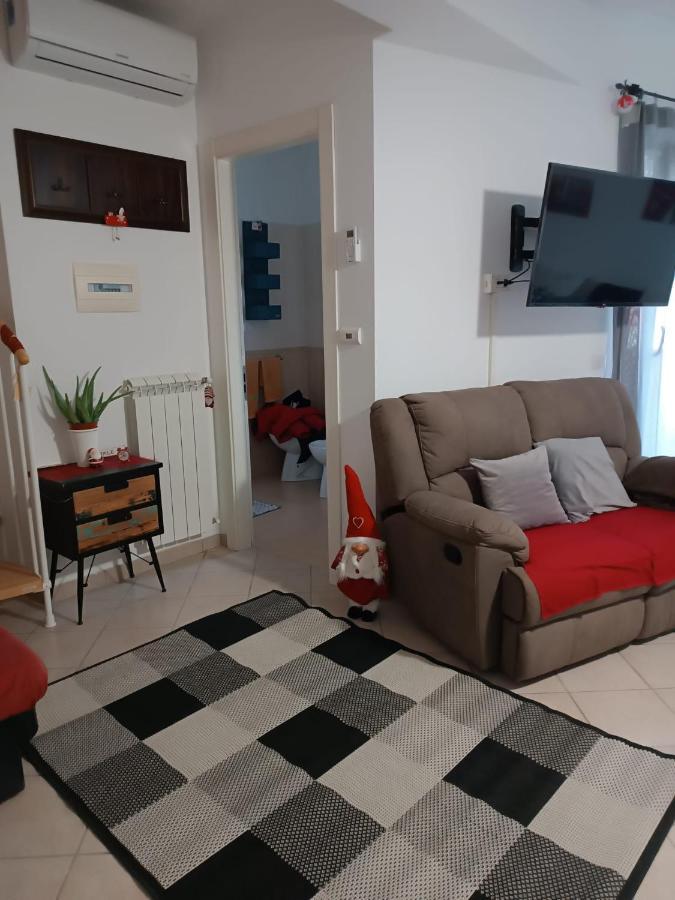 Armareaoverseassuites 피우미치노 외부 사진